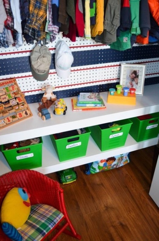 15 Clever And Creative Ways Of Using Pegboards In Kids Rooms | Kidsomania